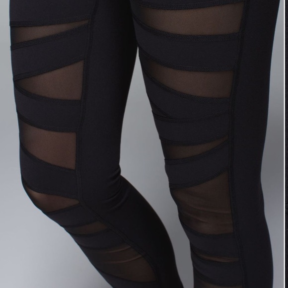 Lululemon High Times Crop *Tech Mesh - Picture 2 of 6